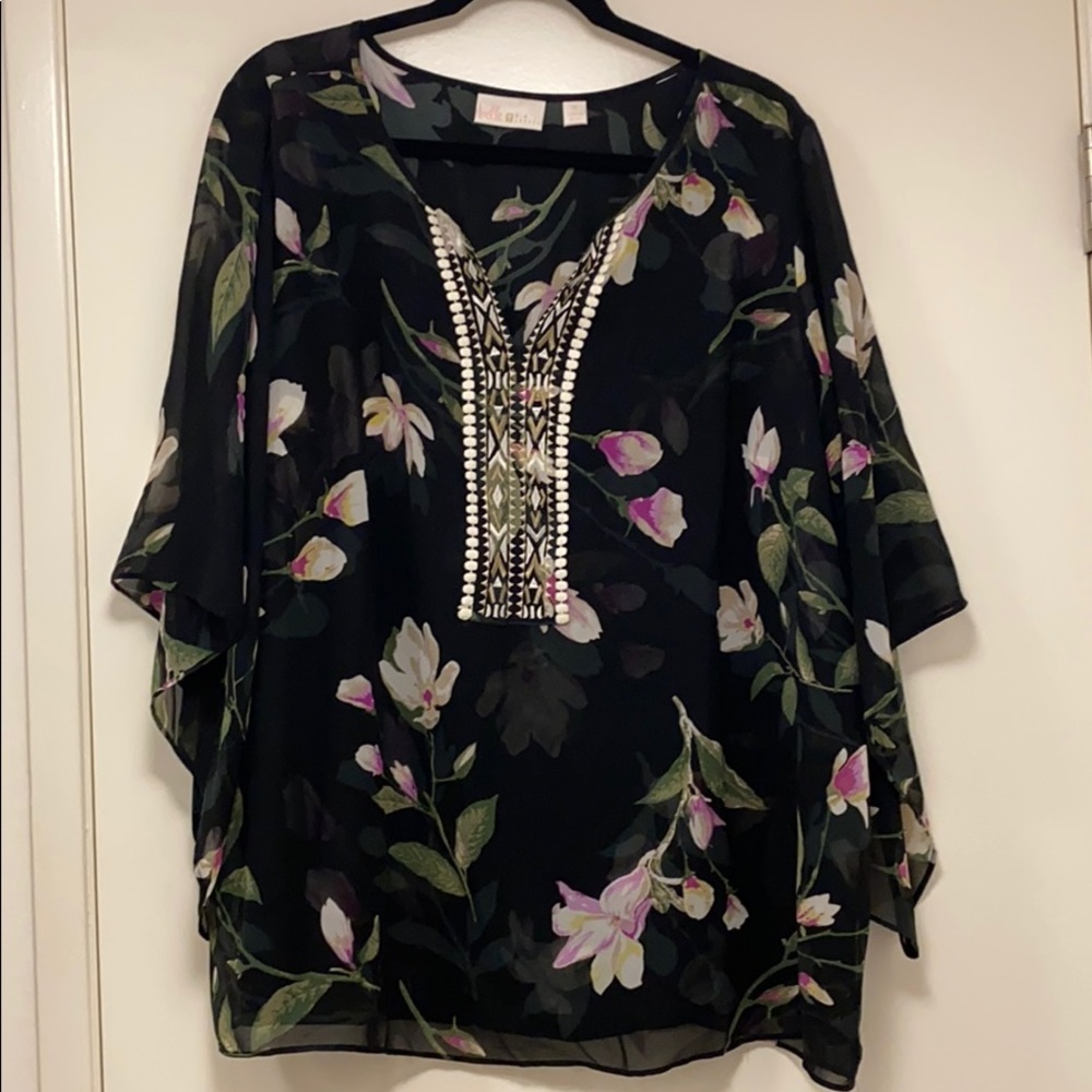Plus size:  Floral caftan top - sheer sleeves